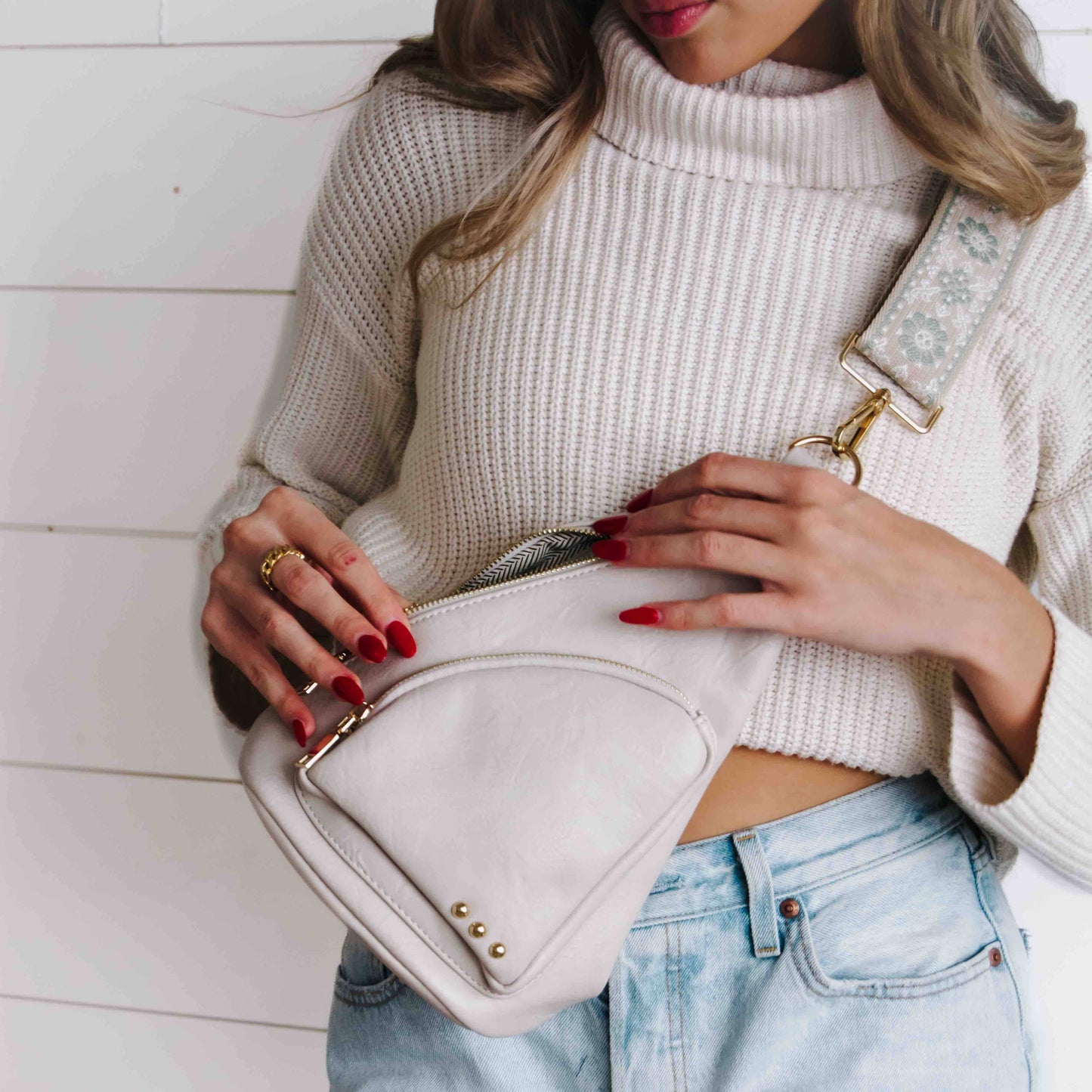 Caramel Austin Sling Bag