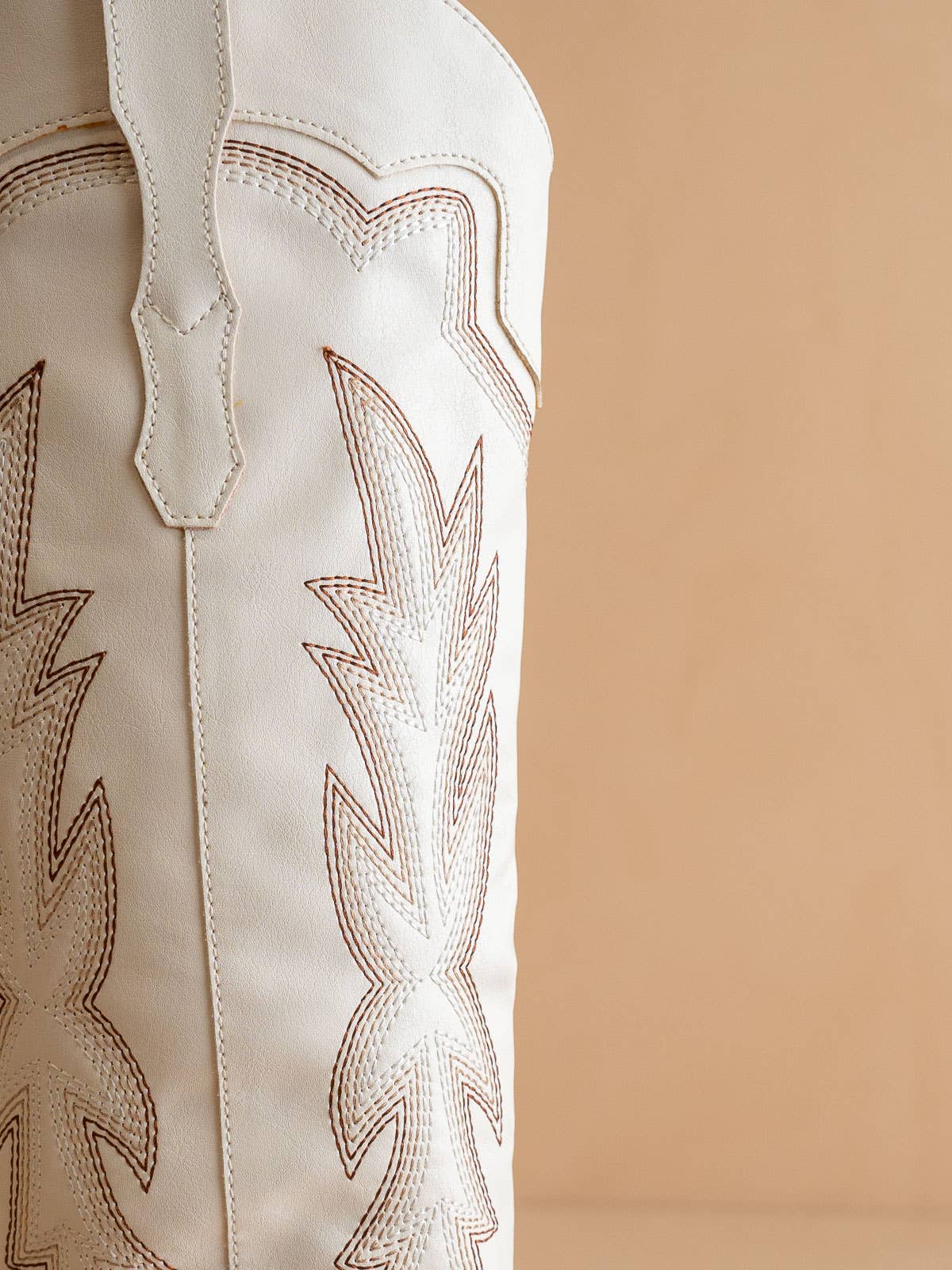 The Ainsley White | Embroidered Cowboy Western Boot