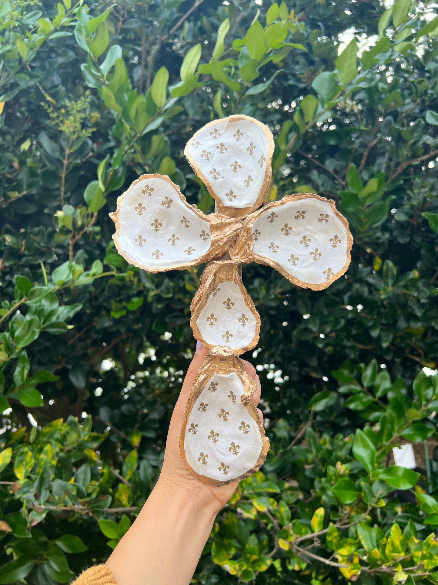 DESIGN OYSTER CROSS
