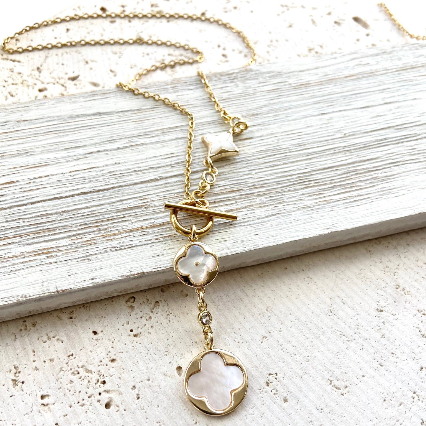 Clover quatrefoil shell pearl necklace non tarnish jewelry
