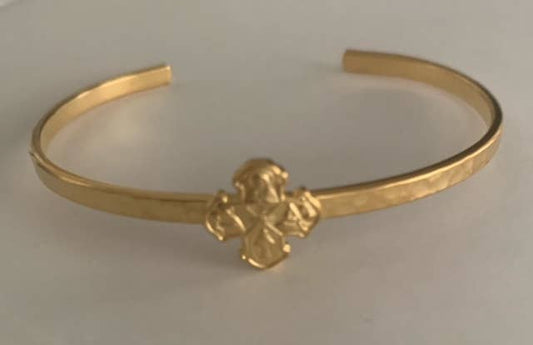 HAMMERED THIN CUFF WITH 4 WAY CROSS MEDAL
