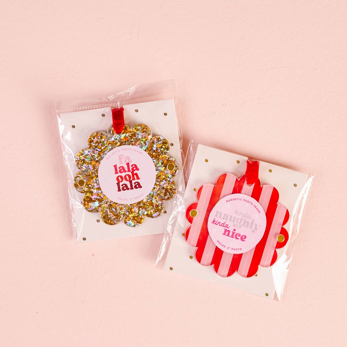 Scalloped Round Picture Frame Ornament-Jolly Sprig