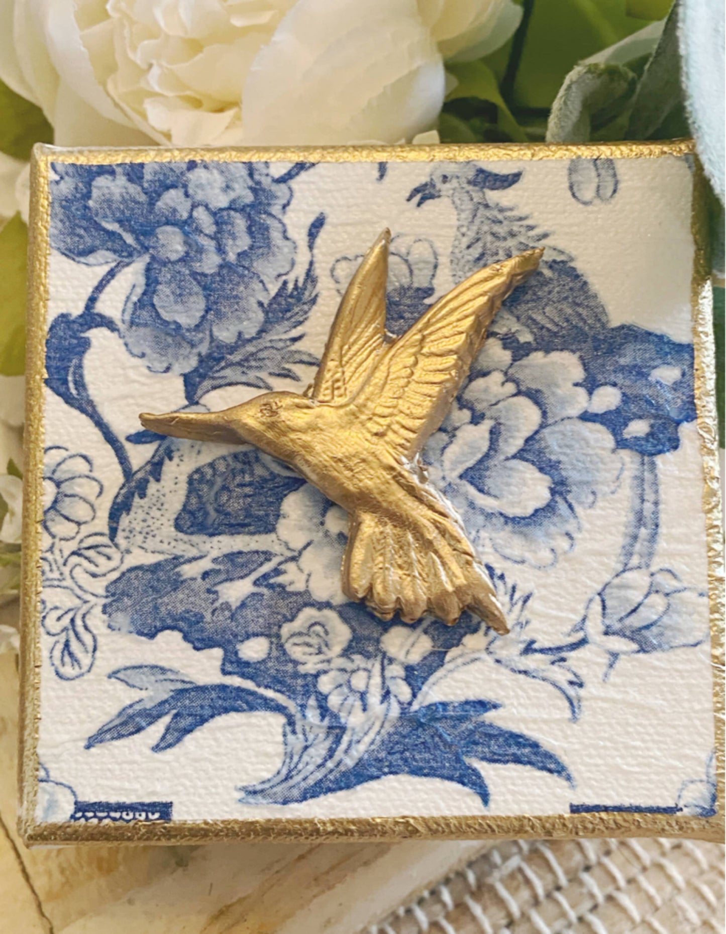 Chinoiserie Gilded Hummingbird Canvas Art