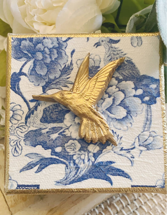 Chinoiserie Gilded Hummingbird Canvas Art