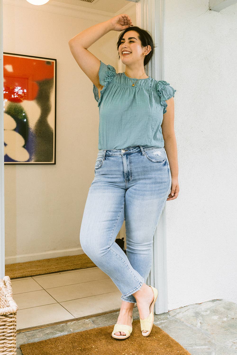 PLUS SIZE MID RISE CROP SLIM STRAIGHT JEANS LV1079-P