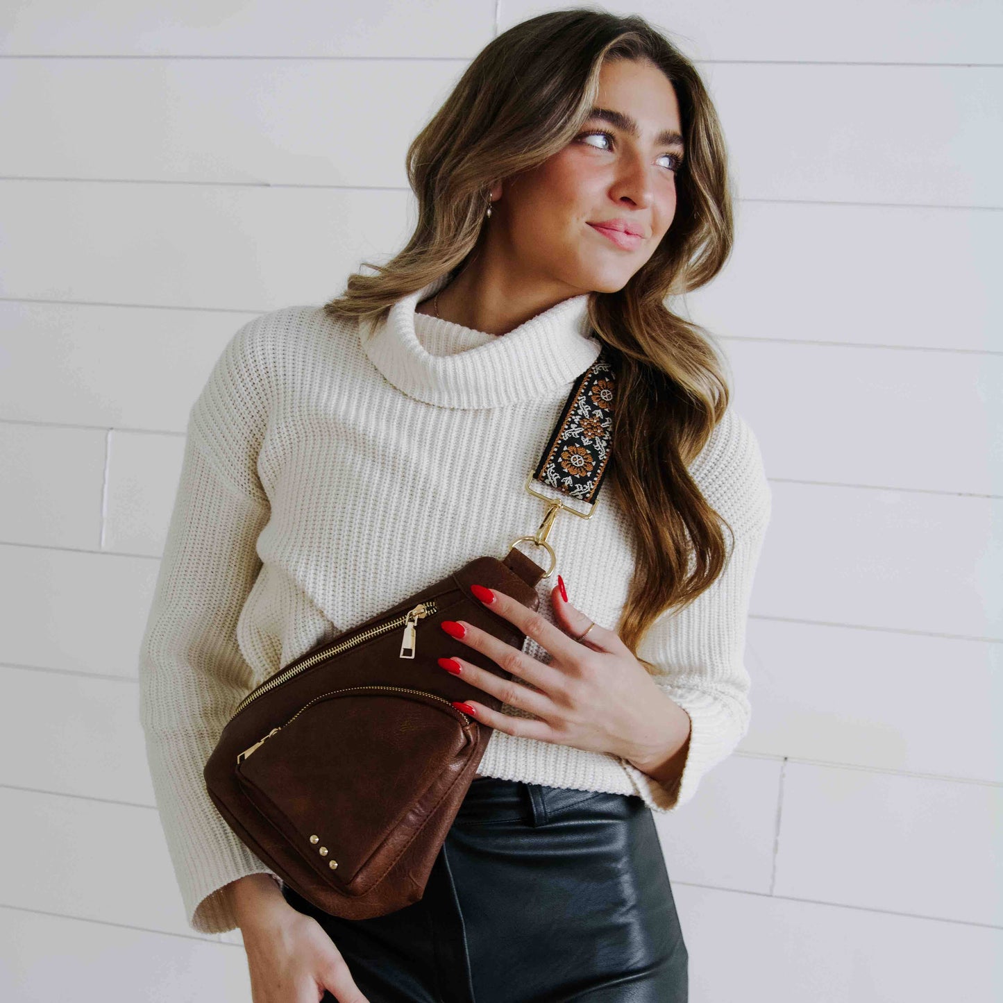 Austin Sling Bag: Caramel