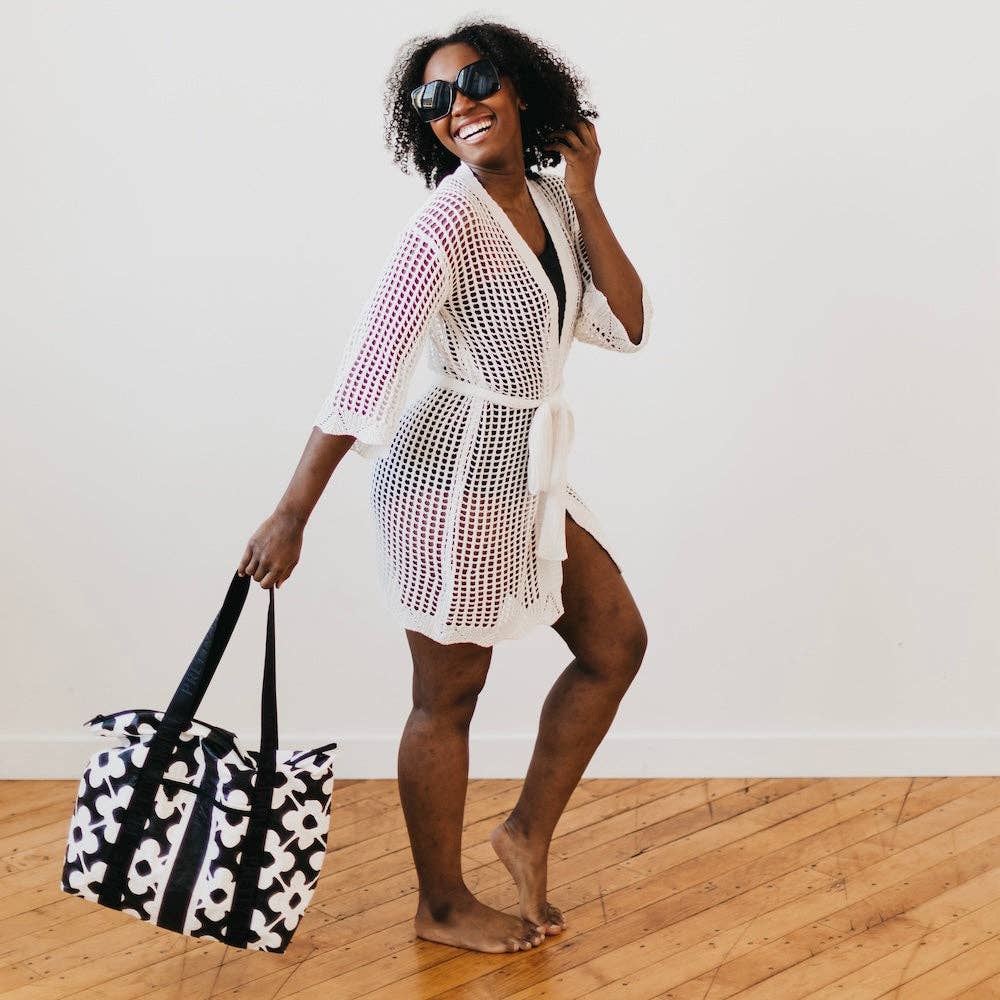 Coastal Views Crochet Tie Kimono White or Black