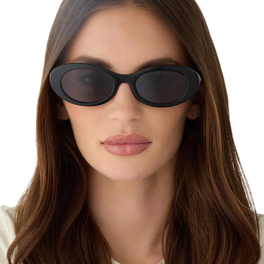 DIFF Sabrina Black Sunglasses