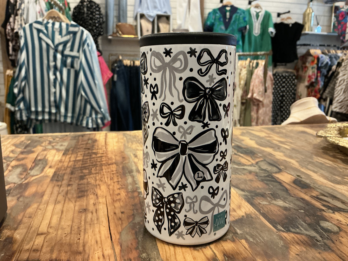 Titans Bow Slim Can Cooler