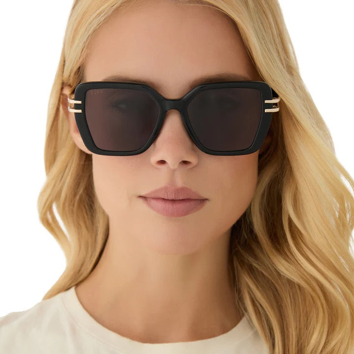 DIFF Dasha Black Grey Sunglasses