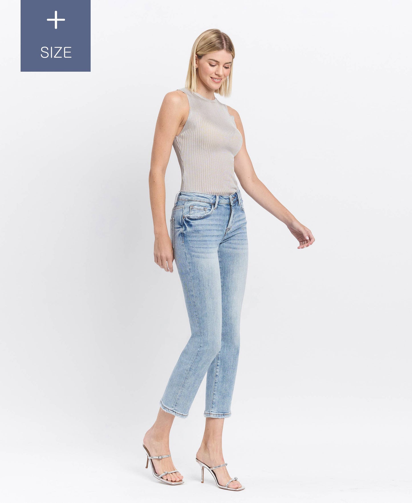 PLUS SIZE MID RISE CROP SLIM STRAIGHT JEANS LV1079-P