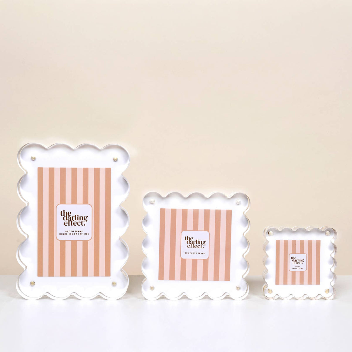 White square scalloped picture frame, alternate view