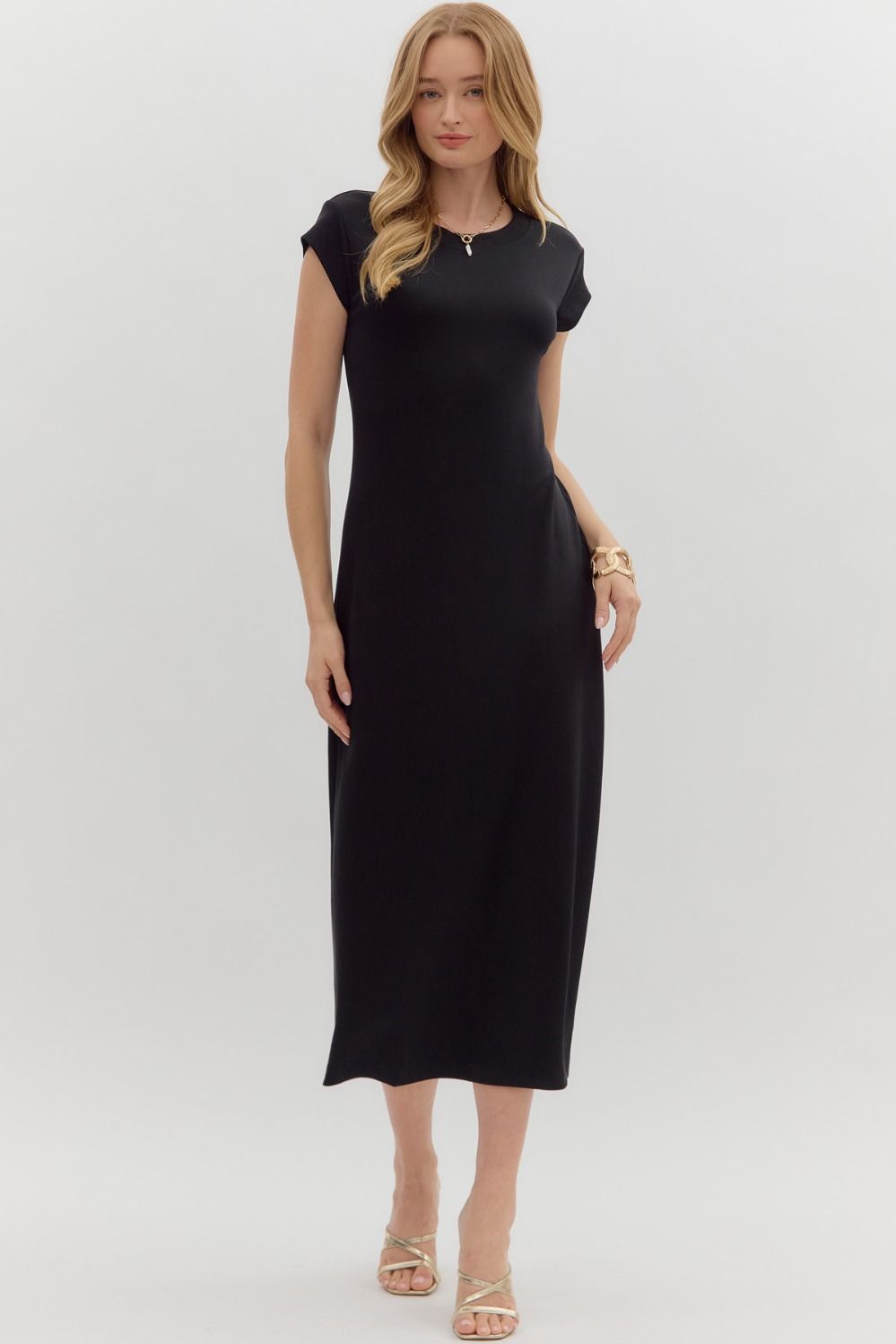 Wendi Cap Sleeve pullover Midi Dress in Black